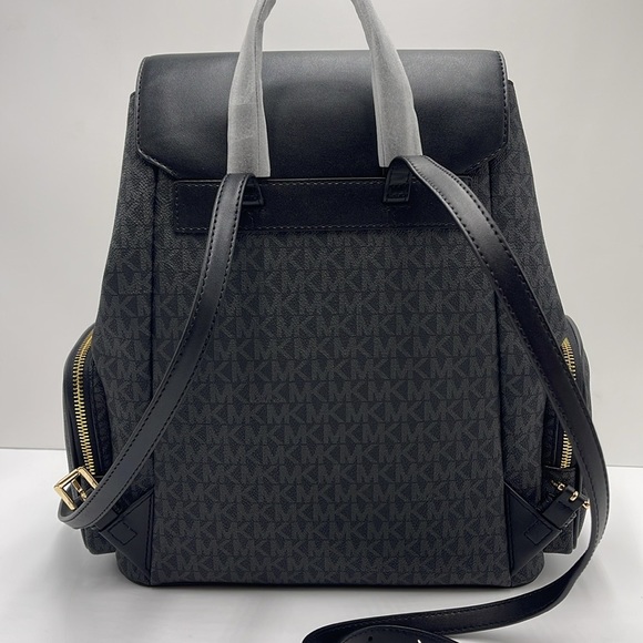 MICHAEL KORS
Jet Set Large Logo Backpack
COLOR BLACK
NWT - Picture 7 of 16